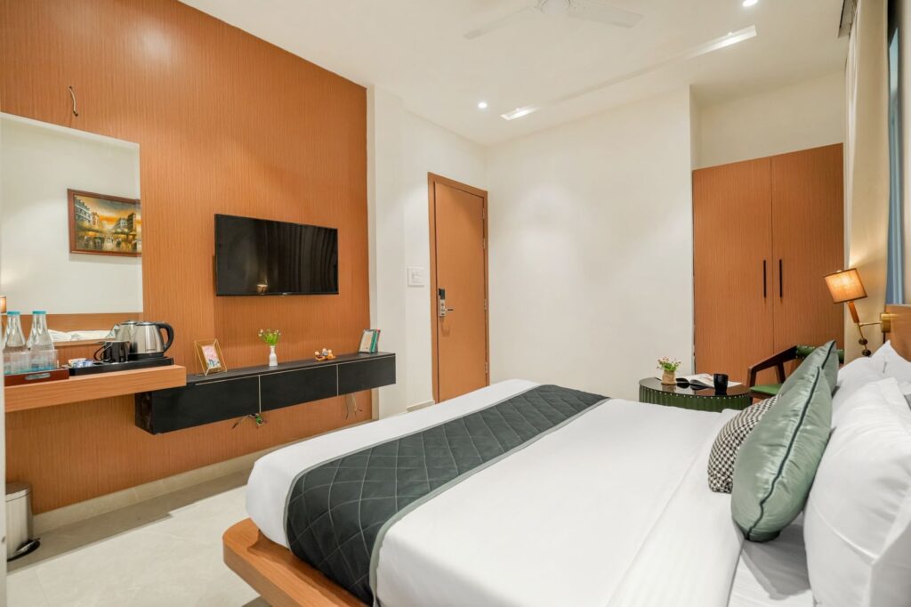 WhatsApp Image 2025-11-05 at 12.02.37_dd414bbf